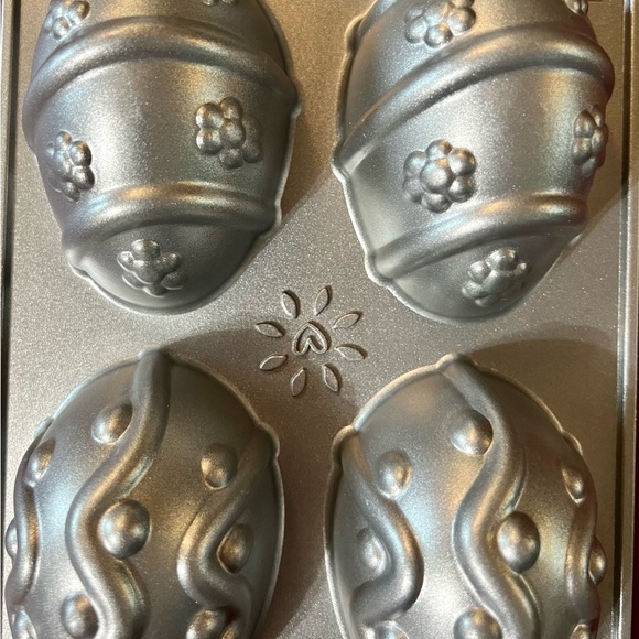 Easter egg muffin mold - Picture 3 of 6